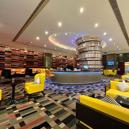 โฟร์ พอยต์ บาย เชอราตัน เซี่ยงไฮ้ ต้าหนิง Hotel ภายนอก รูปภาพ