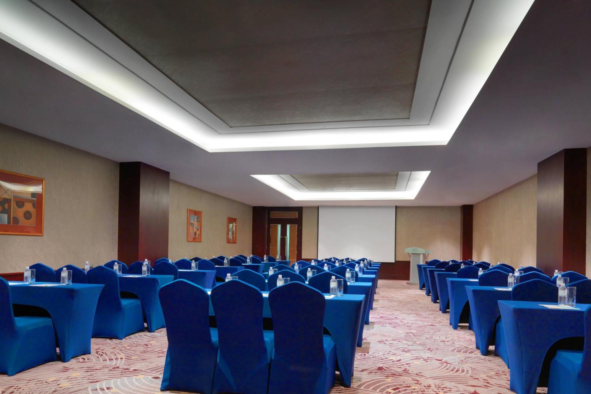 โฟร์ พอยต์ บาย เชอราตัน เซี่ยงไฮ้ ต้าหนิง Hotel ภายนอก รูปภาพ