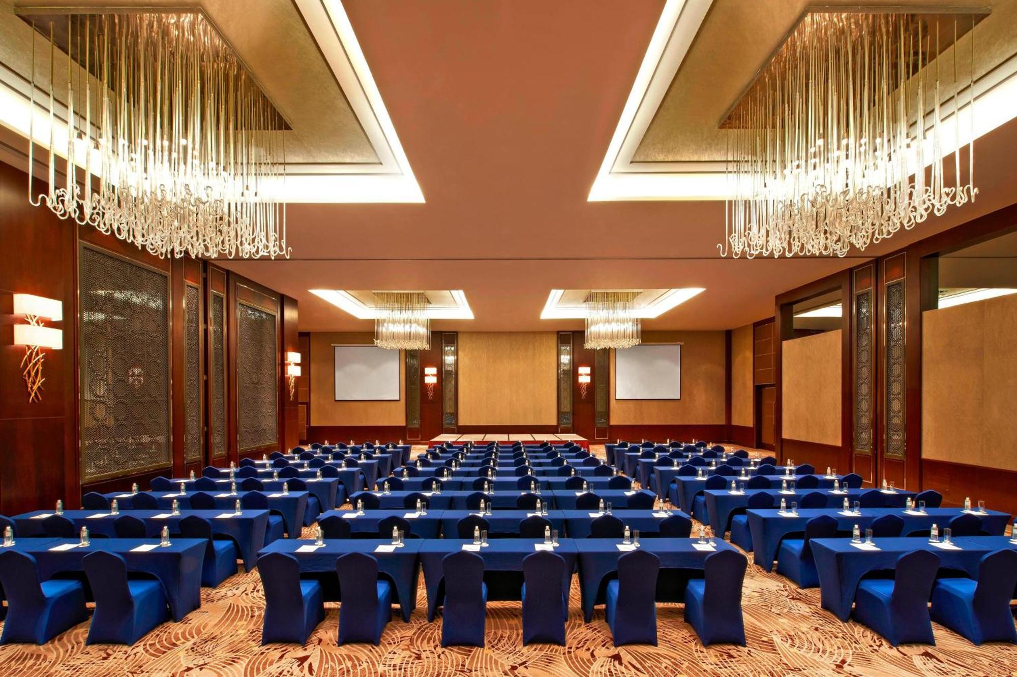 โฟร์ พอยต์ บาย เชอราตัน เซี่ยงไฮ้ ต้าหนิง Hotel ภายนอก รูปภาพ