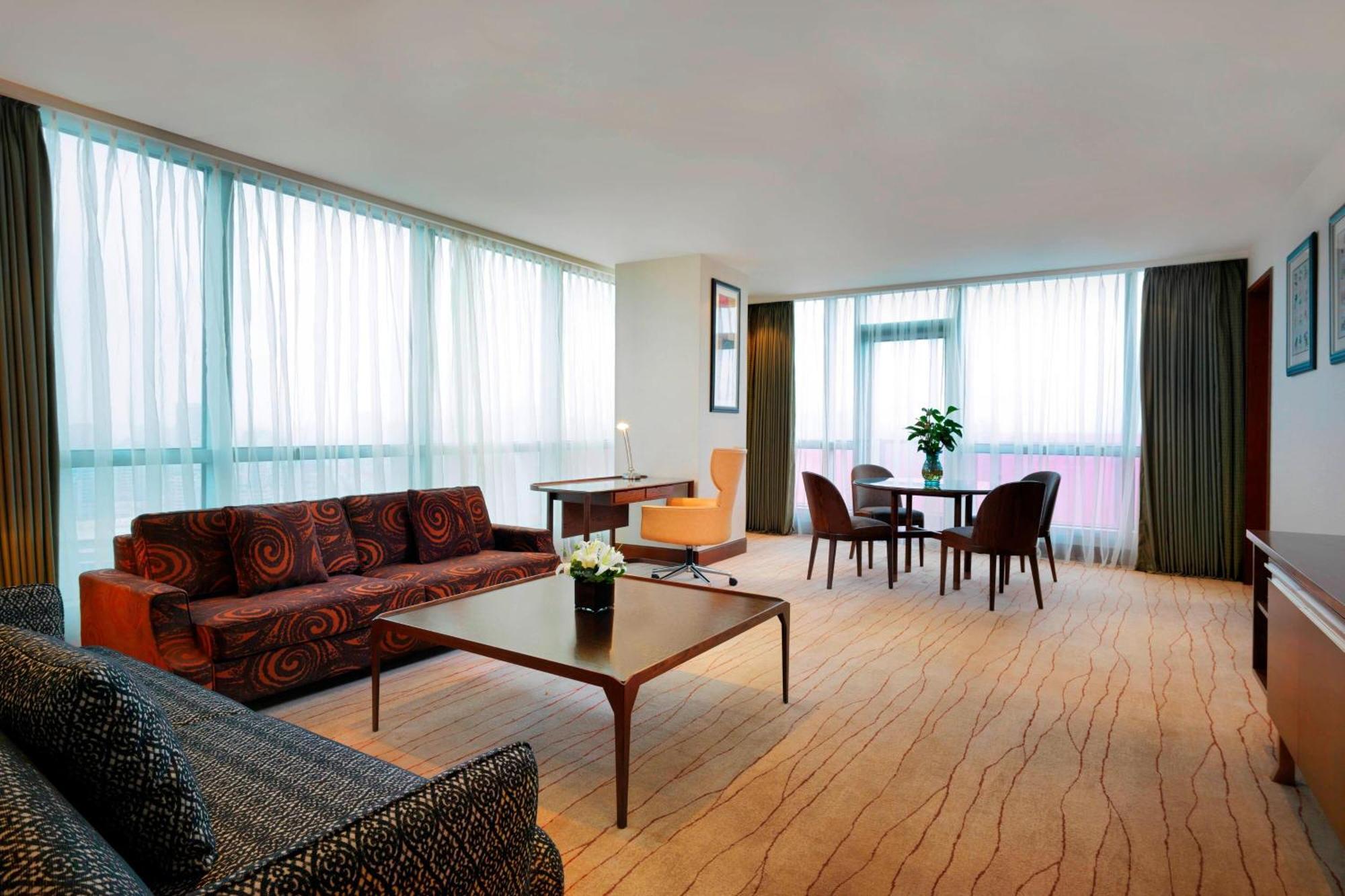 โฟร์ พอยต์ บาย เชอราตัน เซี่ยงไฮ้ ต้าหนิง Hotel ภายนอก รูปภาพ