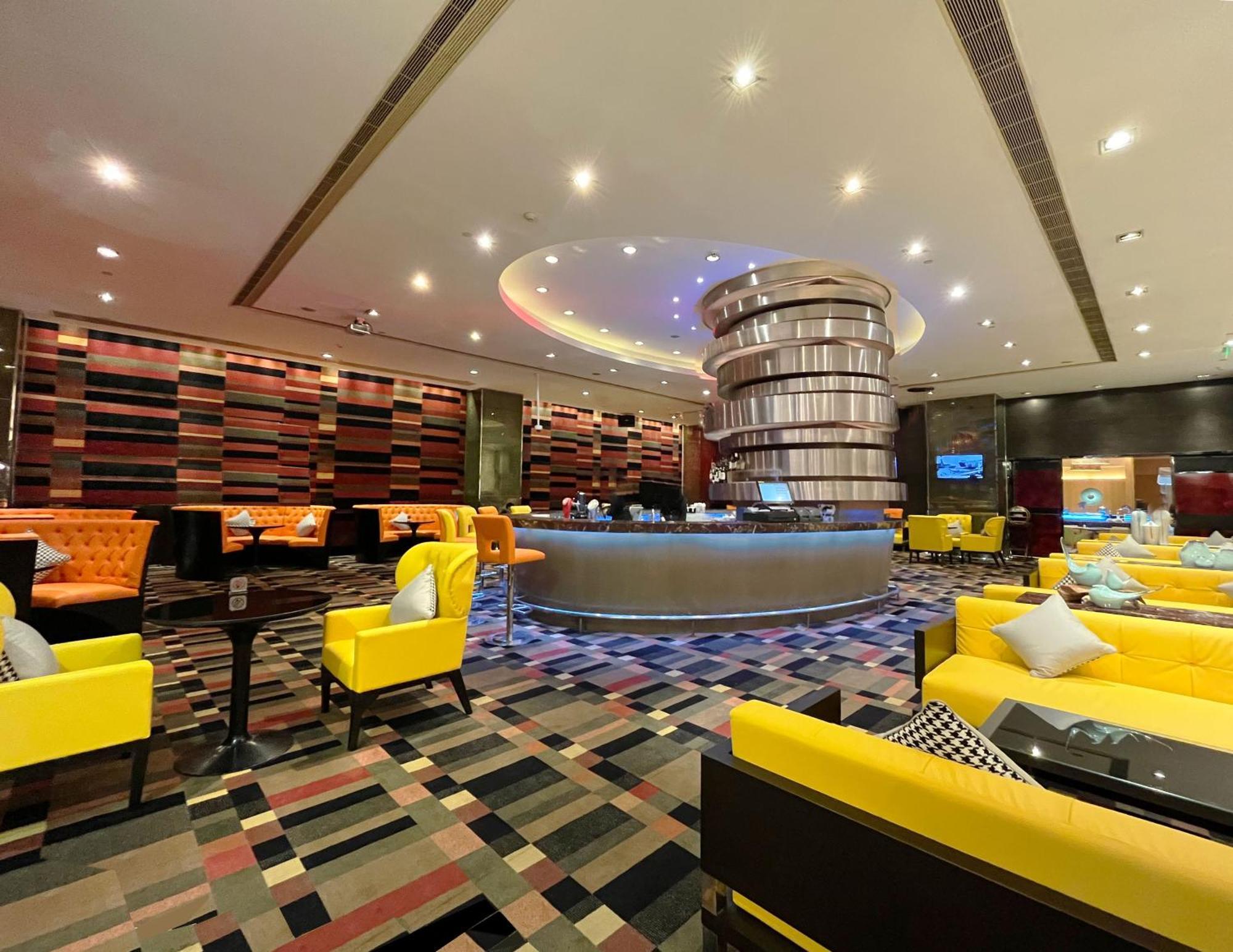 โฟร์ พอยต์ บาย เชอราตัน เซี่ยงไฮ้ ต้าหนิง Hotel ภายนอก รูปภาพ